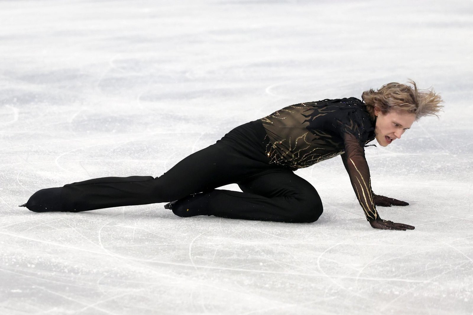 Ilia Malinin ratează podiumul olimpic după două căzături