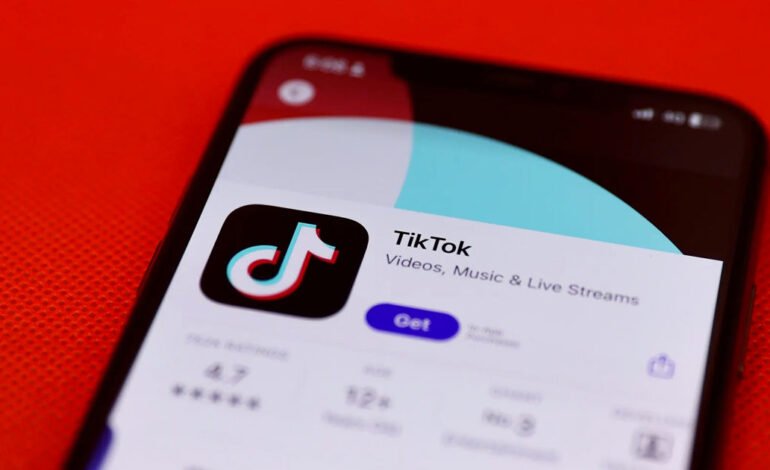 TikTok revine în Albania după un an de interdicție