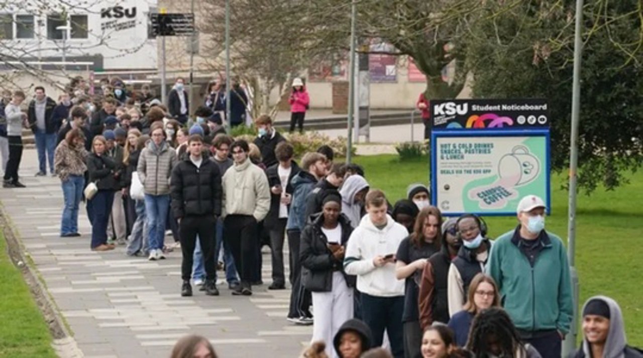 Epidemie de meningită în sud-estul Angliei provoacă două decese