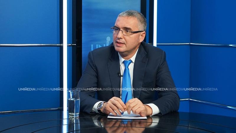 Renato Usatîi aduce tone de apă potabilă pentru Bălți în criză