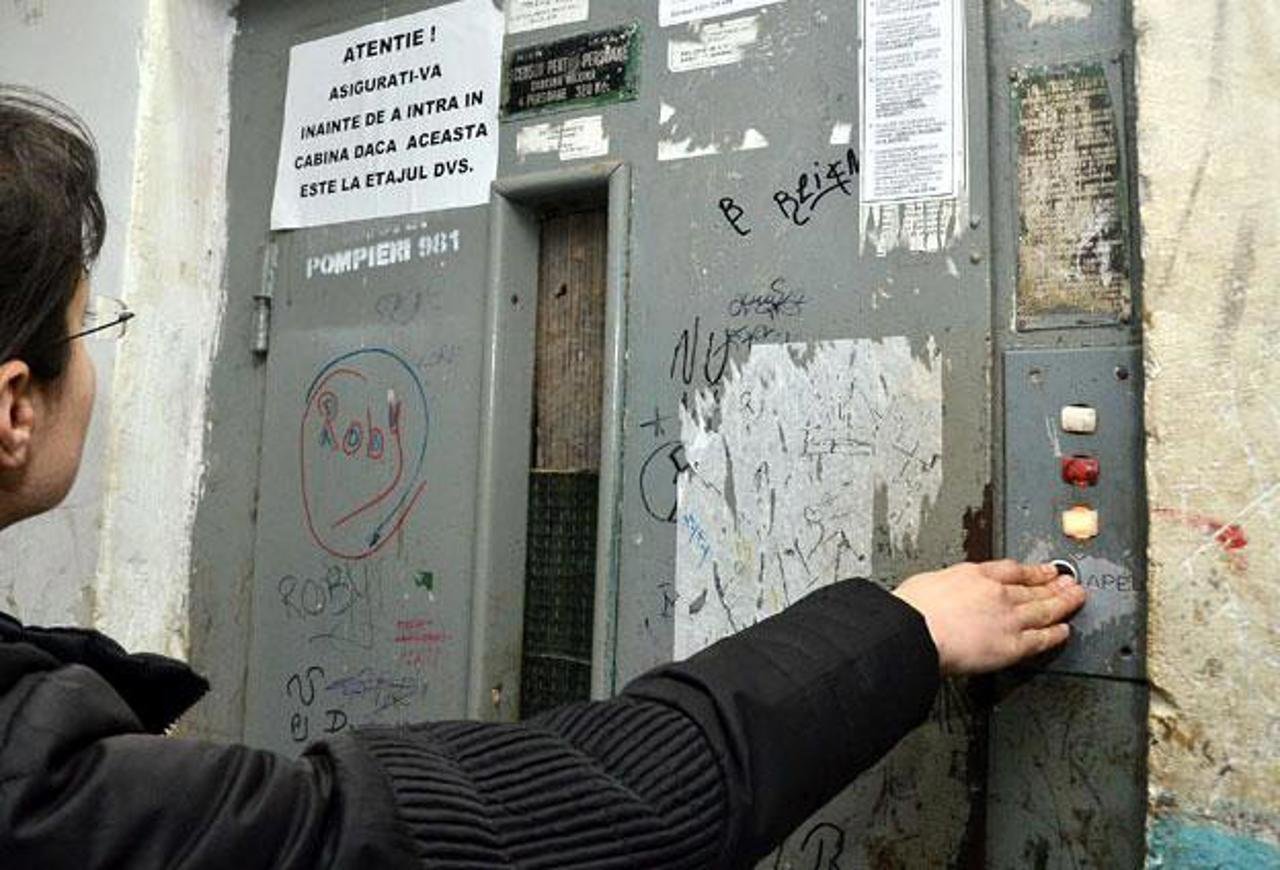 Guvernul lansează program de modernizare a ascensoarelor vechi în Moldova