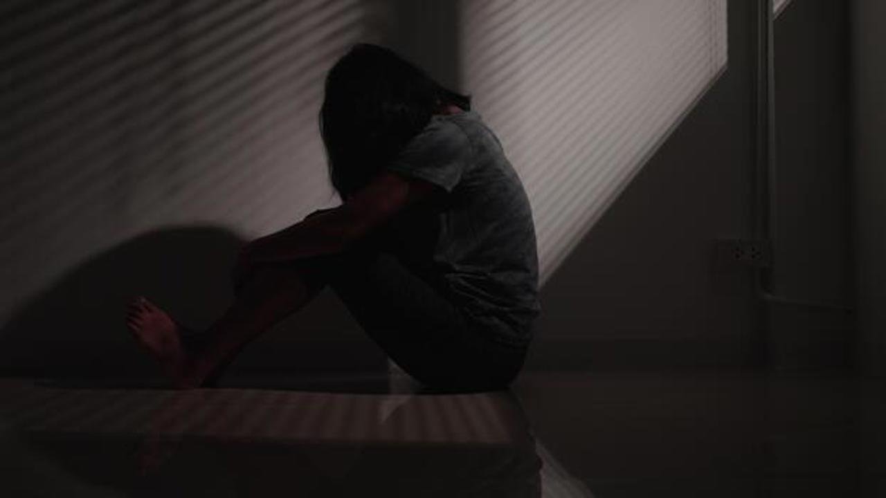 Condamnat la 15 ani pentru violul fiicei vitregi a unui coleg de muncă