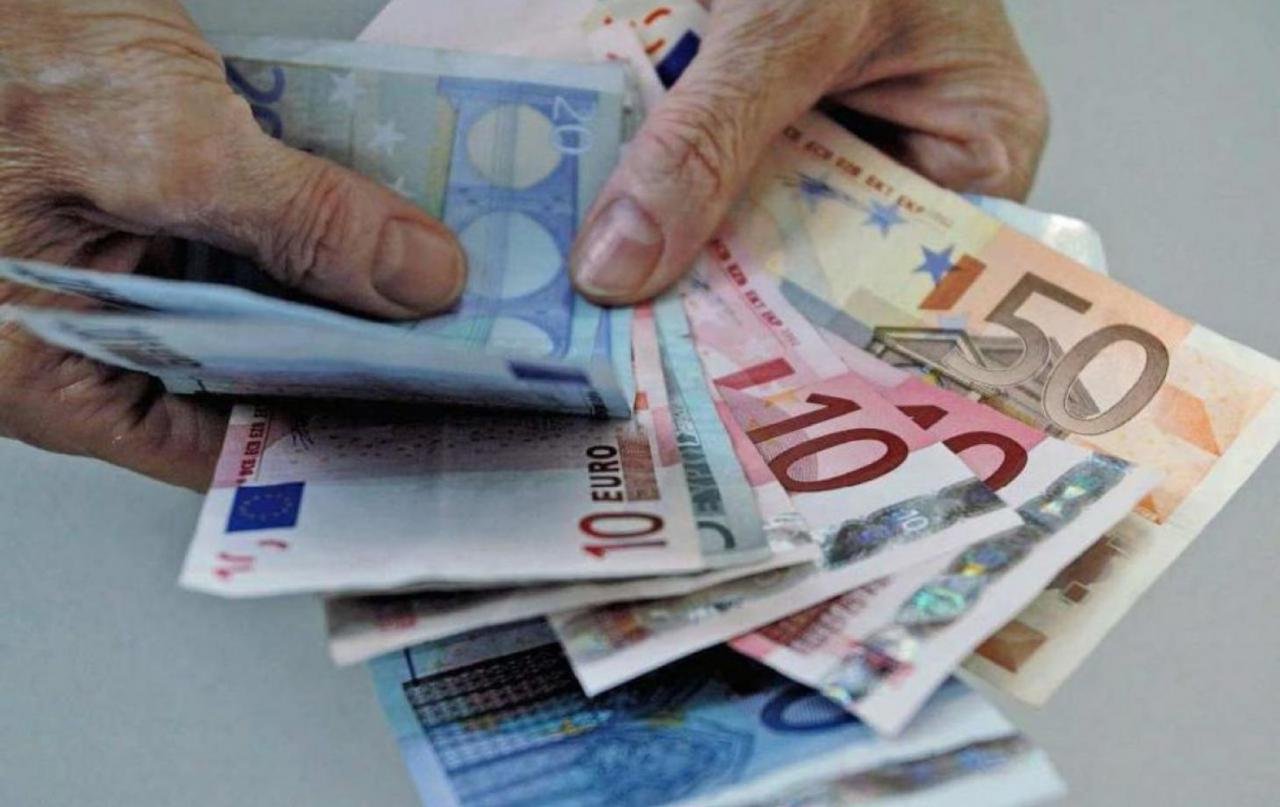 Pensia de stat acoperă sub jumătate din costurile vieții în Moldova și România