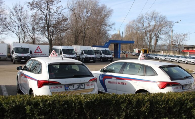 Școlile auto cu performanțe slabe la examenul practic vor fi supuse unei reevaluări în iunie