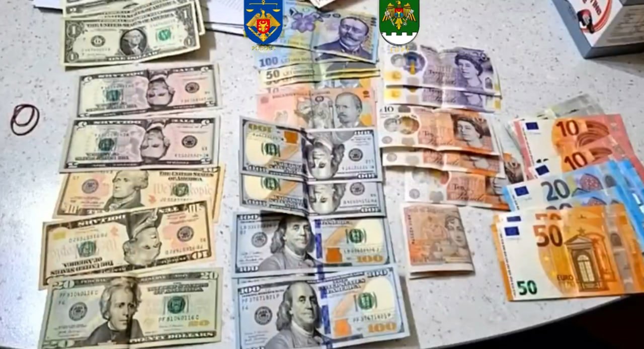 Descoperă rețea de taximetriști care trafica bărbați ucraineni în UE