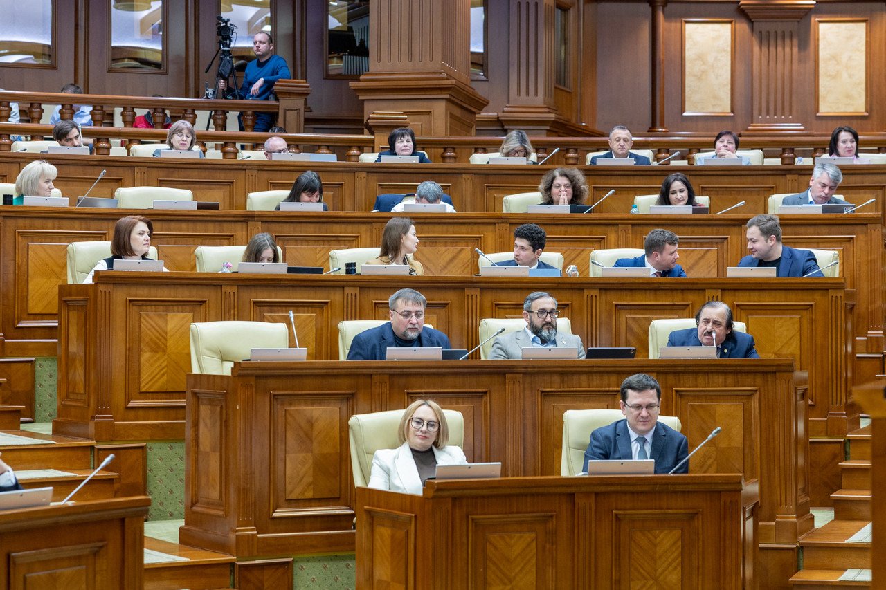 Magazinele mari trebuie să afișeze originea produselor alimentare