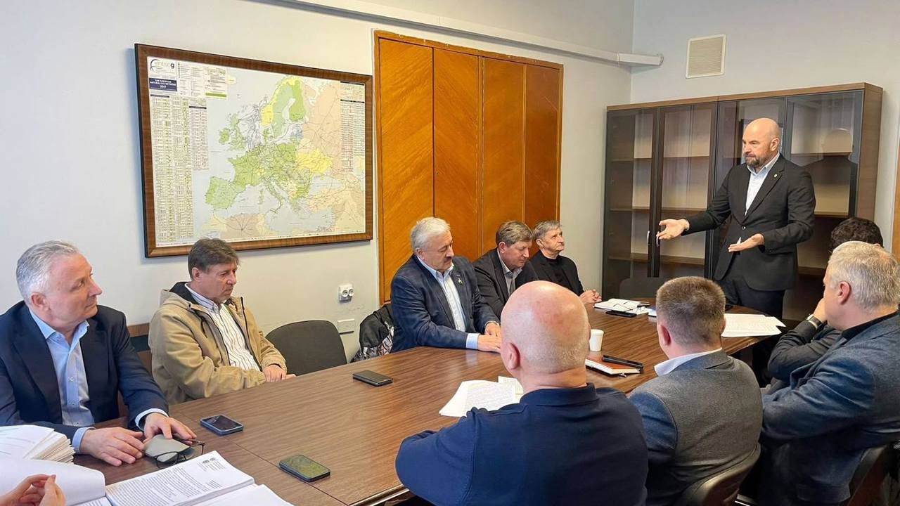 Zece specialiști în construcții suspendați pentru recepții neautorizate