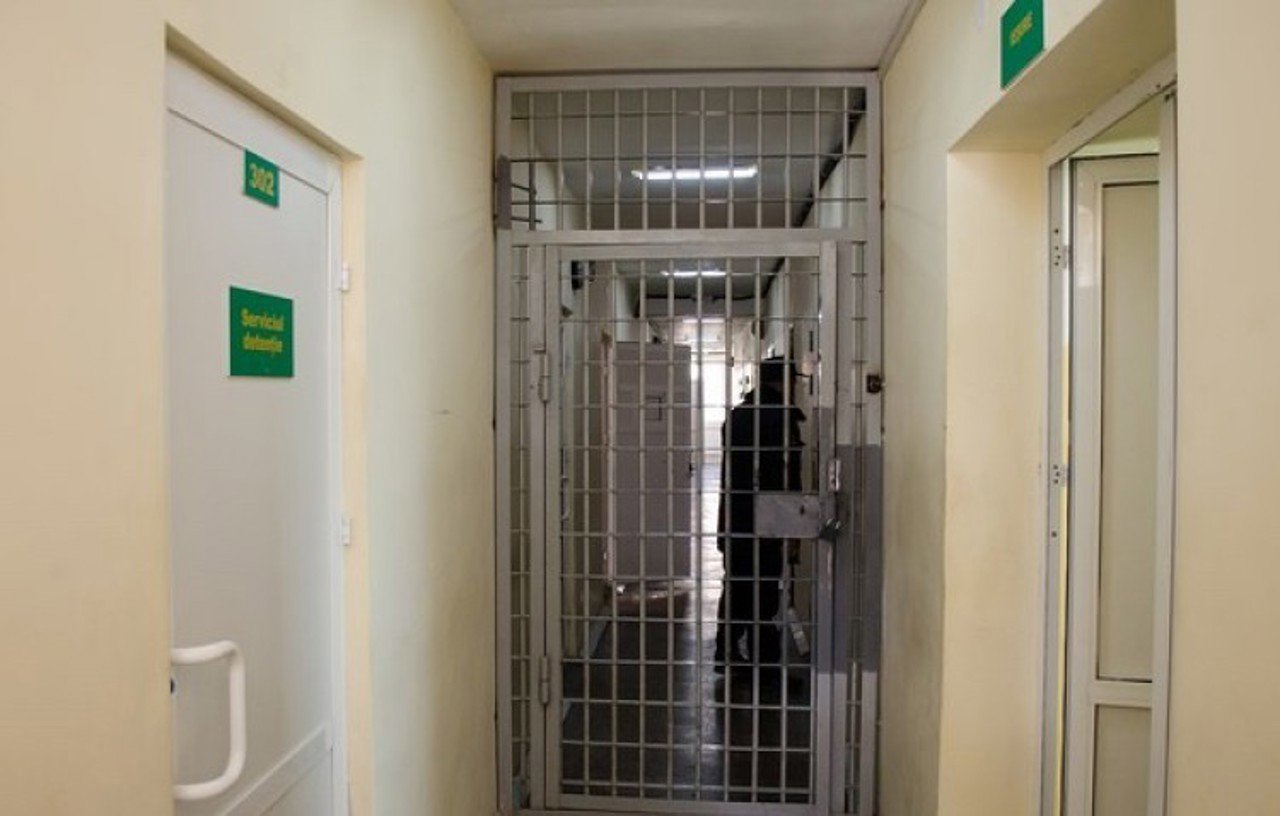 Fost deputat și vicepremier reținuți pentru contrabandă cu țigări în Moldova