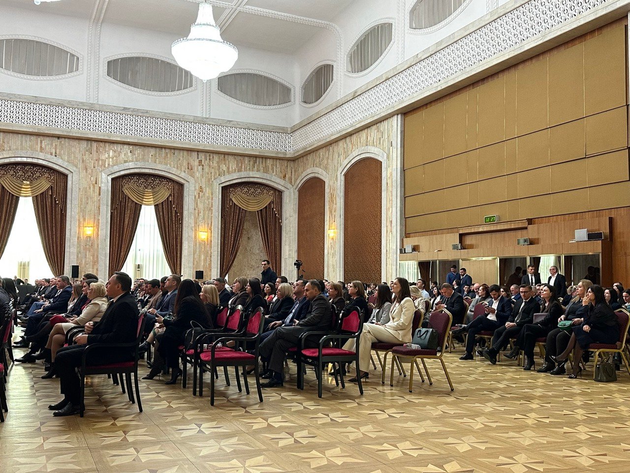 Judecătorii luptă cu criza de personal și cer digitalizarea urgentă a proceselor