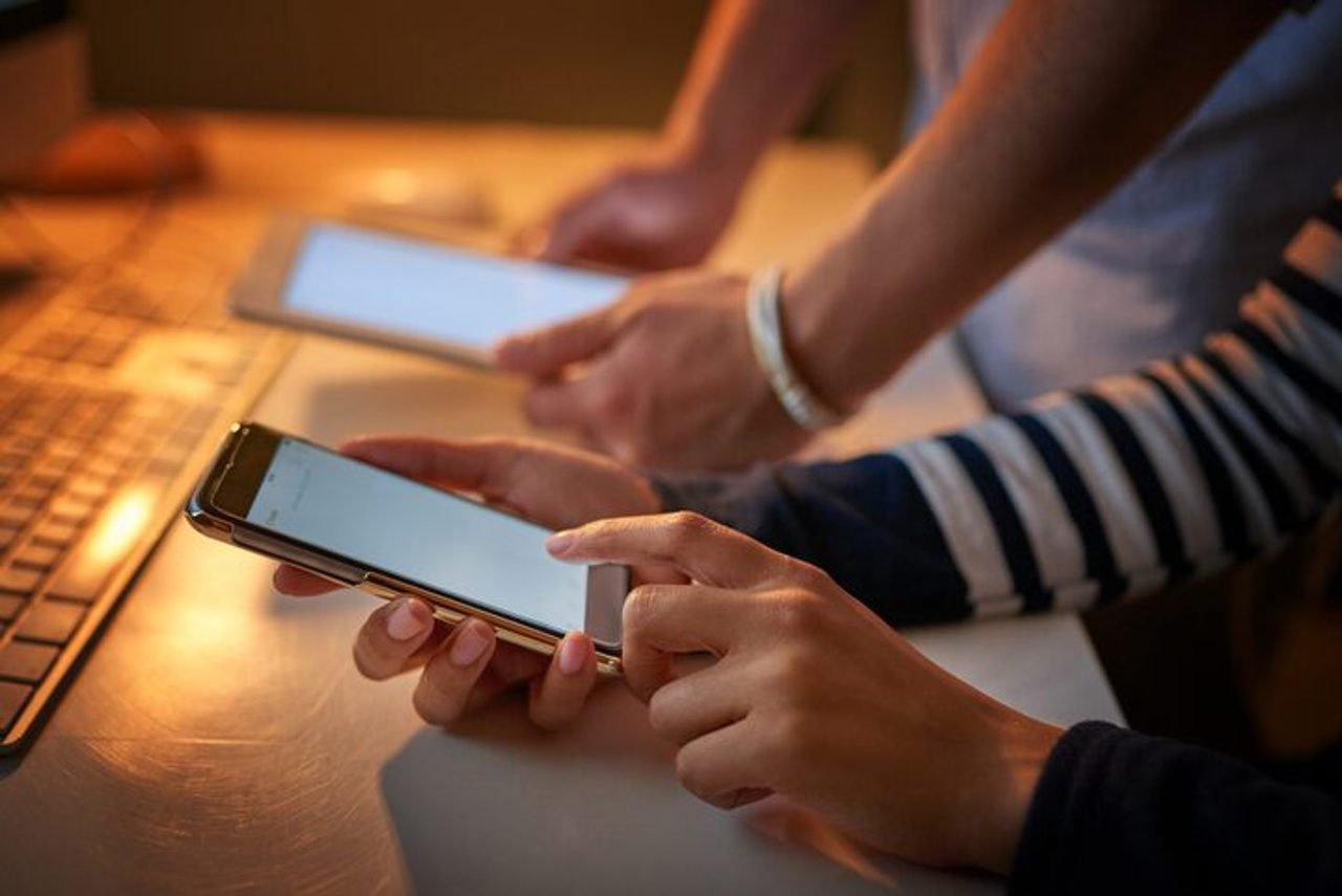 Eleve din Florești impresionează la concursul global de aplicații mobile