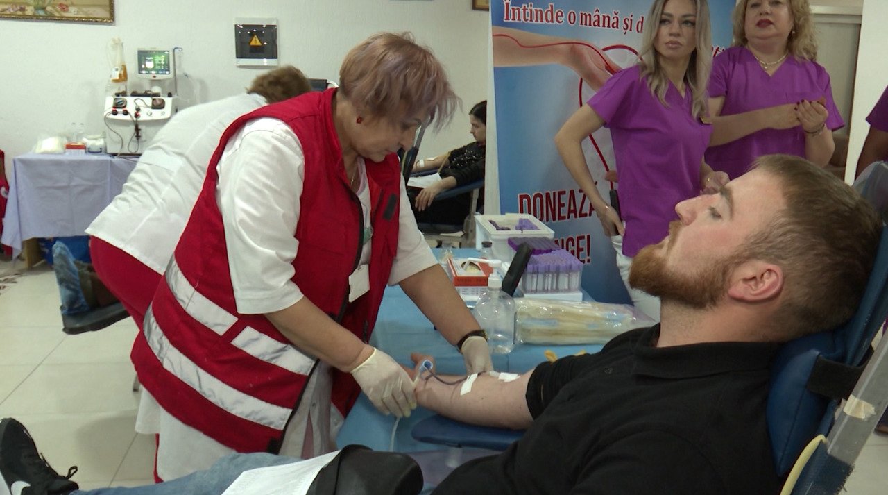 Sportivi și voluntari donează sânge pentru salvarea pacienților din Chișinău