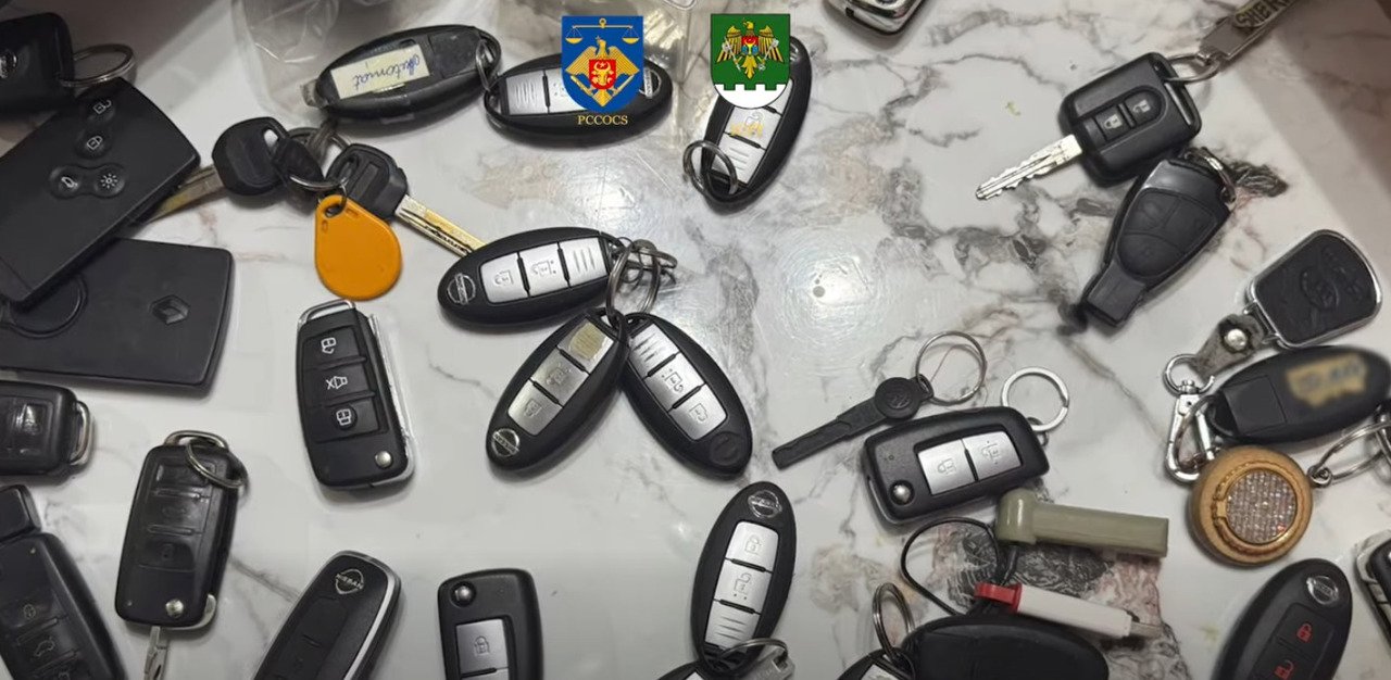 Procurorii destramă rețea de contrabandă auto cu prejudiciu de 5 milioane lei