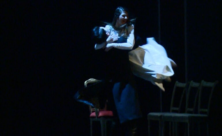 „Intrigă și iubire”, un spectacol modern despre iubire și putere, la TNME