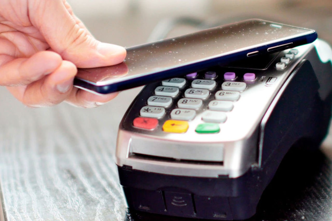 Roskomnadzor impune ștergerea știrilor despre blocarea internetului și avaria bancară