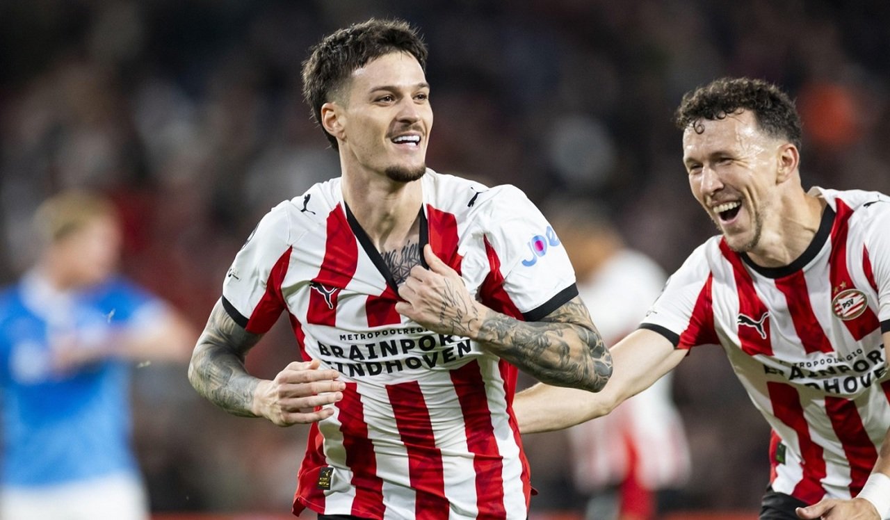 Dennis Man cucerește al treilea titlu consecutiv cu PSV Eindhoven în Eredivisie