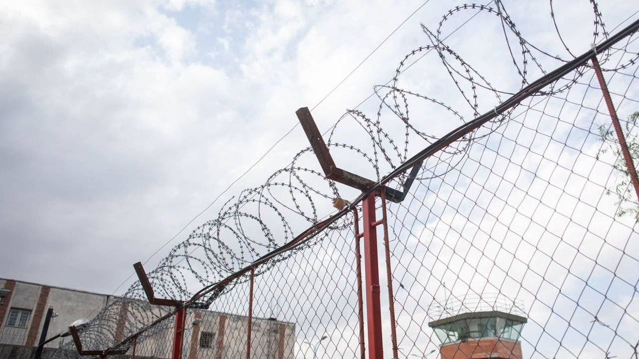 Mii de civili ucraineni ținuți ilegal captivi în Rusia, fără drepturi legale