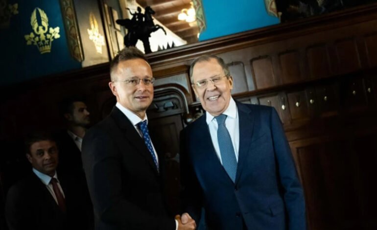 Szijjártó recunoaște discuții cu Lavrov pentru schimbarea sancțiunilor UE