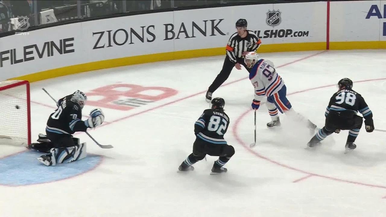 Connor McDavid înscrie un gol spectaculos în NHL, dar Edmonton Oilers pierde în prelungiri