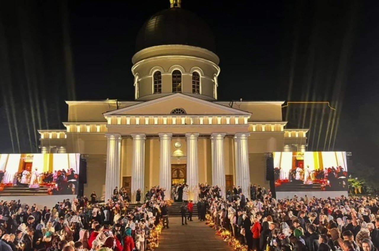 Transport gratuit și program special de Paște la Chișinău în Noaptea Învierii