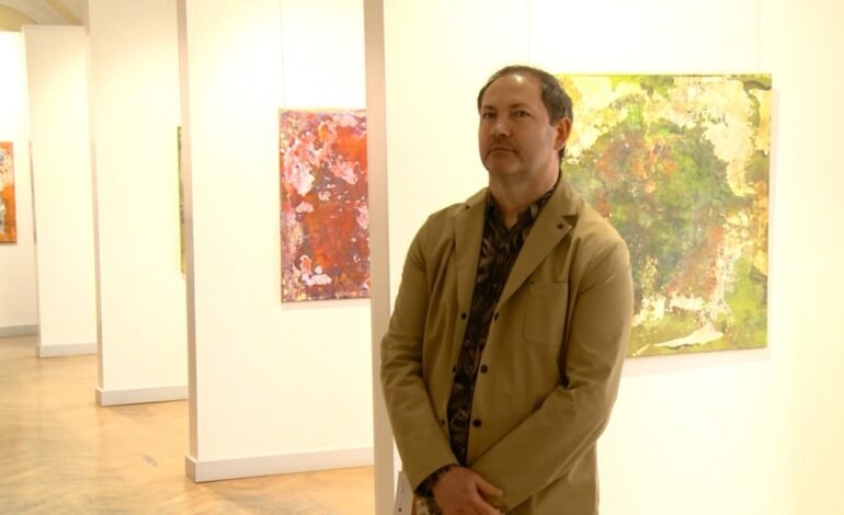 Māris Cacka inaugurează expoziția „Dialoguri directe” la Chișinău