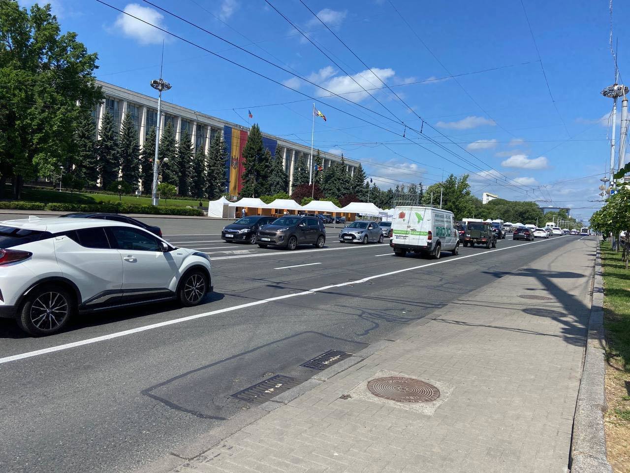 Șoferii BMW, Mercedes și Toyota, cei mai indisciplinați în trafic, arată raportările civice