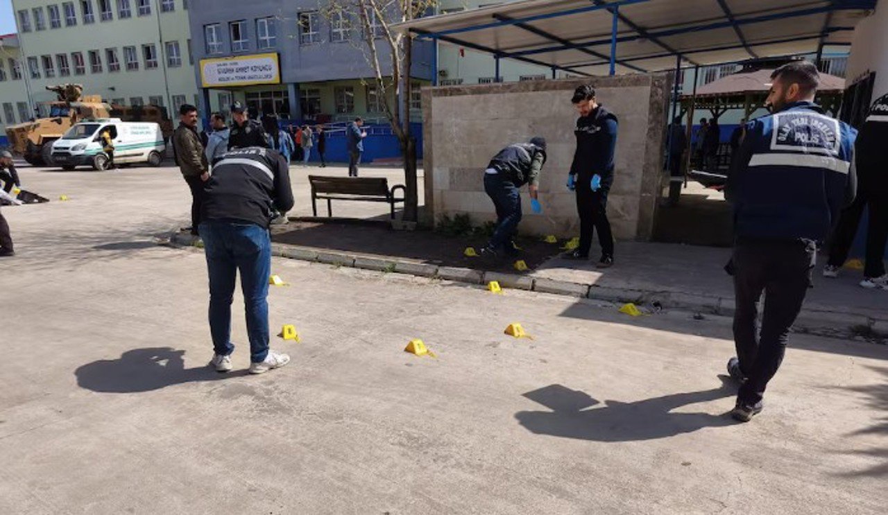 Adolescent deschide focul într-un liceu din Turcia, 16 răniți