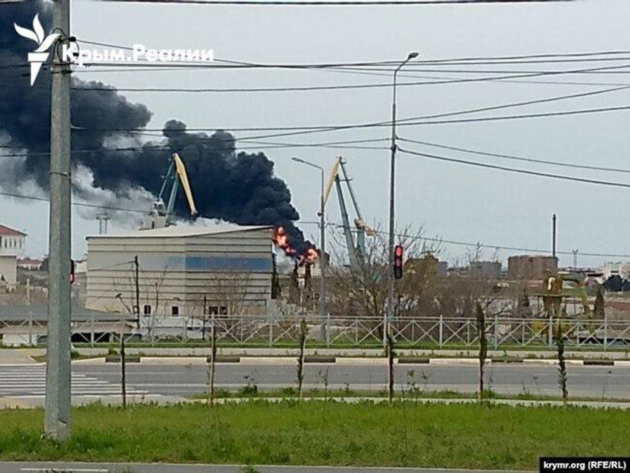 SBU lovește trei nave rusești și baza petrolieră „Yugtorsan” din Crimeea