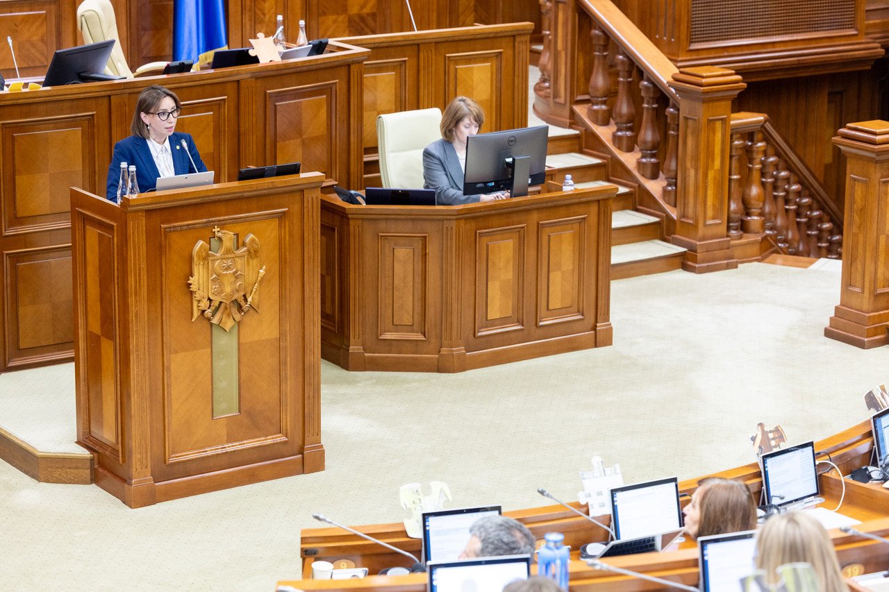 Veteranii muncii angajați vor putea accesa bilete pentru tratament sanatorial