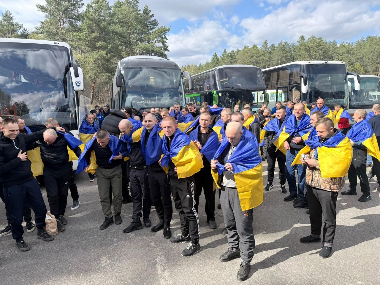 Ucraina și Rusia schimbă câte 193 de prizonieri după negocieri