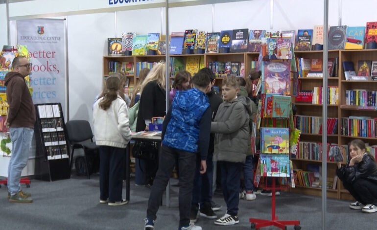 Salonul Internațional de Carte pentru Copii aduce mii de cititori la Chișinău