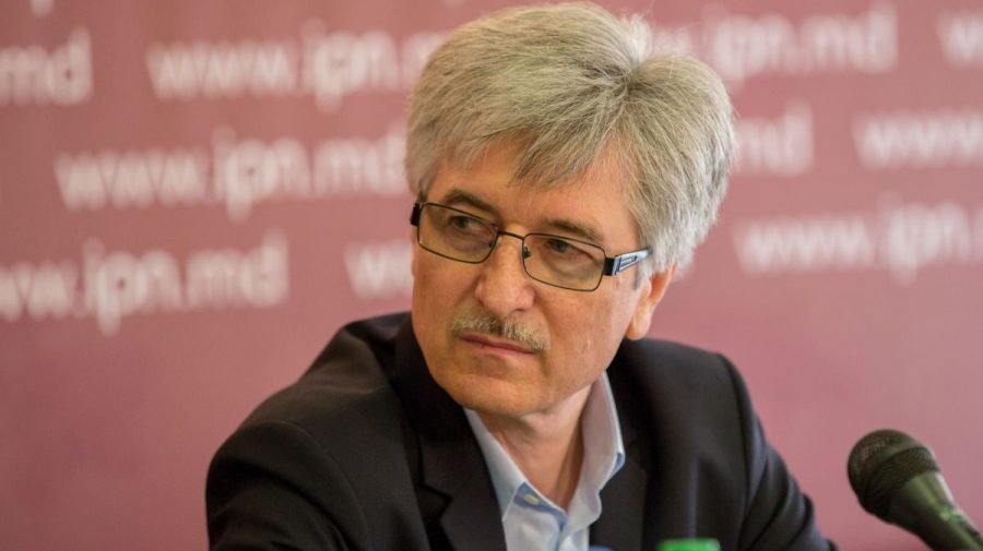 Double Case acuză conducerea CNPF de favorizarea unor companii și blocarea concurenței pe piața investițiilor