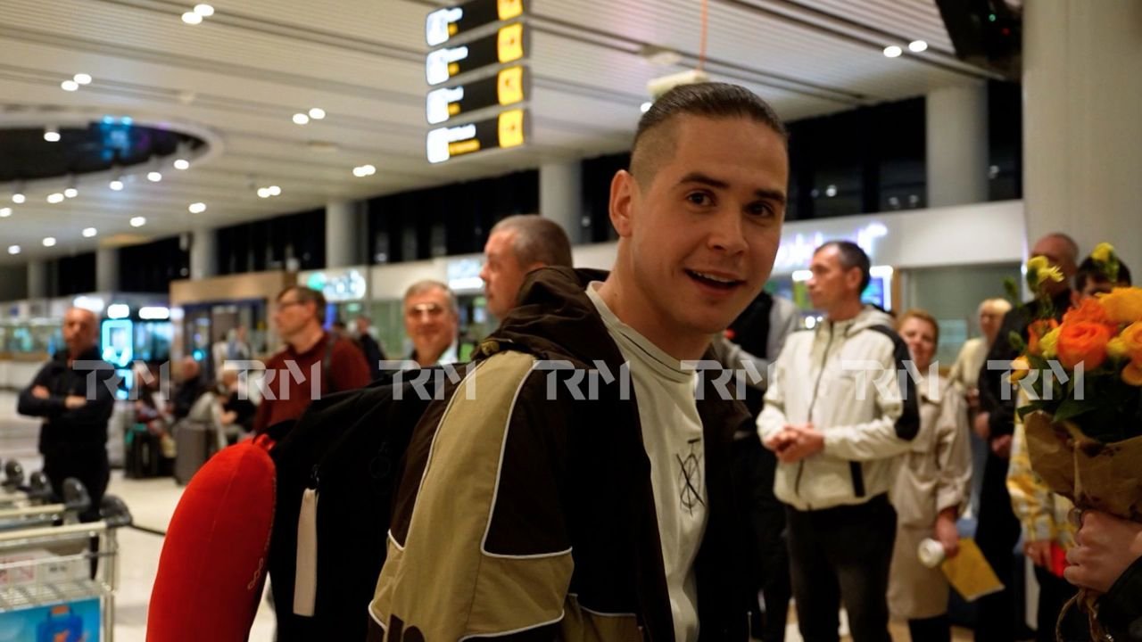 Fanii Îi Așteaptă cu Flori pe Artiștii Moldoveni de la Eurovision 2026