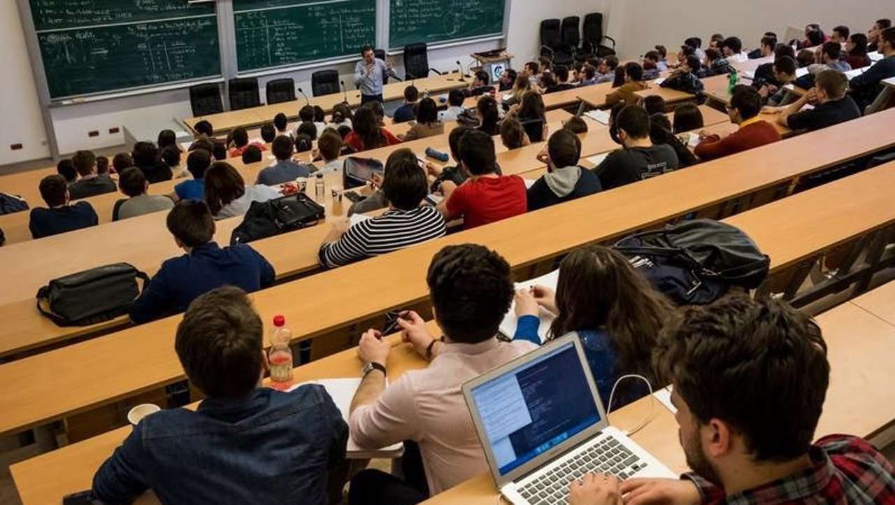 Profesor universitar propune reforme pentru a combate plagiatul și tezele cumpărate în Moldova