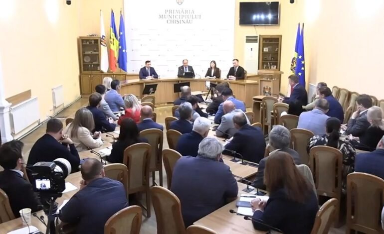 Ion Ceban respinge acuzațiile și provoacă scandal la Primăria Chișinău