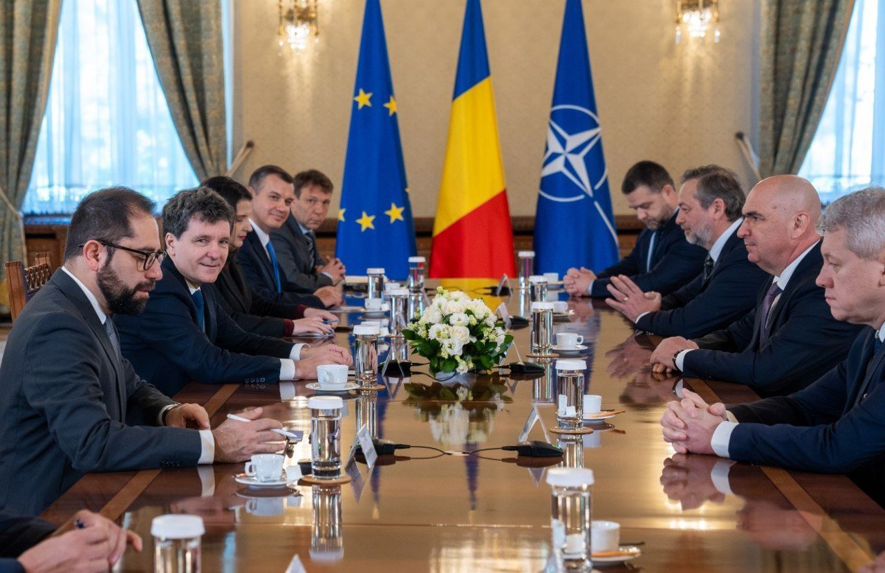 Nicușor Dan poartă consultări cu partidele pentru desemnarea premierului tehnocrat
