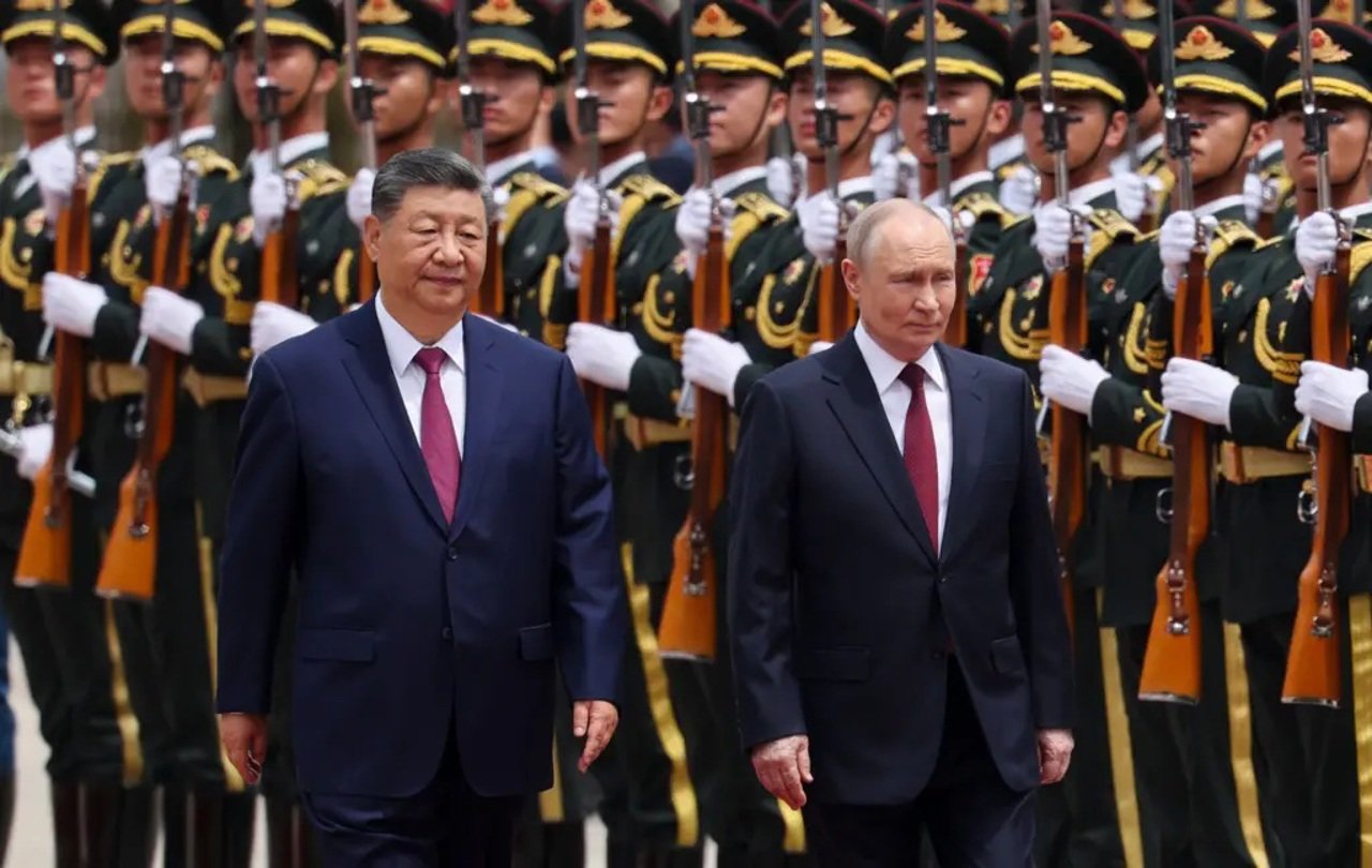 Putin discută cu Xi despre întărirea parteneriatului strategic la Beijing