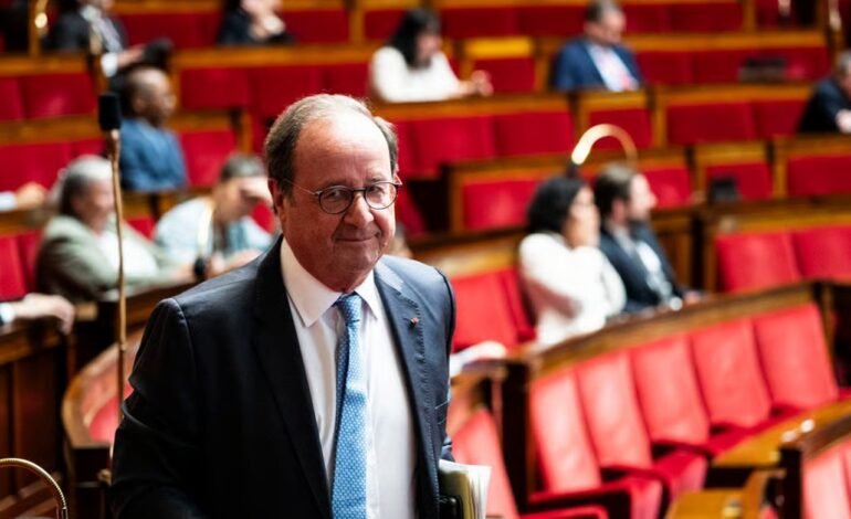 François Hollande vizează revenirea la putere în alegerile prezidențiale 2027