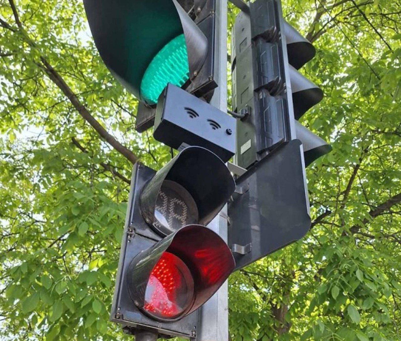 Chișinău îmbunătățește siguranța pietonilor cu încă 30 semafoare sonore