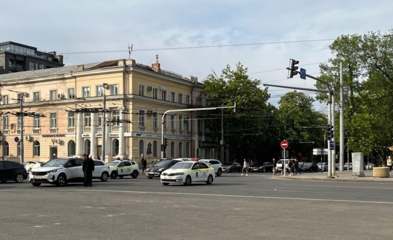Chișinău suspendă traficul 11 ore pentru cursa de ciclism „VELOHORA”