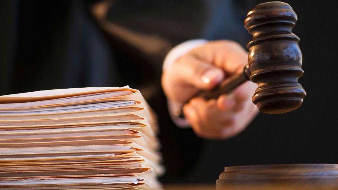 Patru bărbați condamnați pentru vânzare de droguri în apropierea școlilor din Chișinău