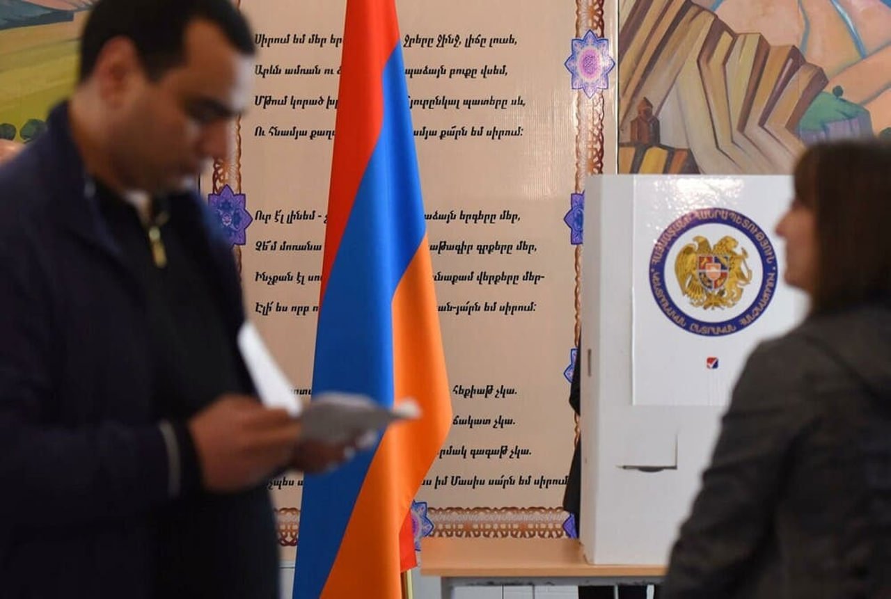 Armenia își desfășoară alegerile legislative pe fondul tensiunilor cu Rusia