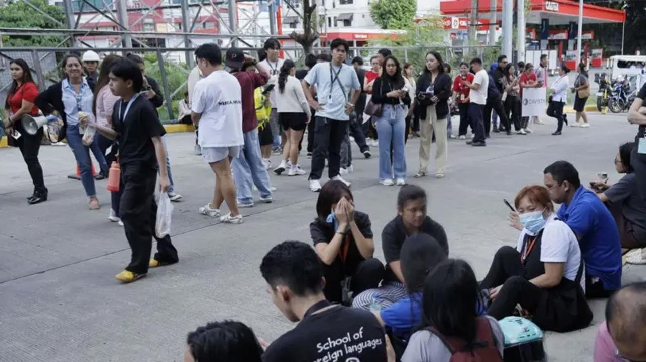 Cutremur puternic de 7,8 grade zguduie sudul Filipinelor, 15 morți