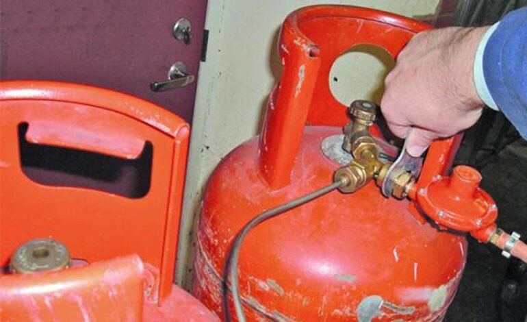 Explozia unei butelii de gaz în Băcioi a provocat un deces și răni grave