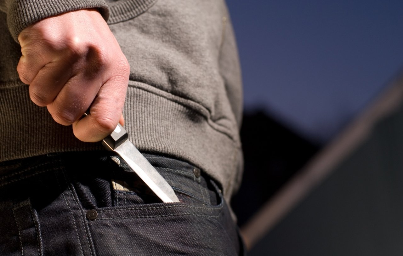 Tânăr condamnat la 16 ani după ce și-a înjunghiat mortal mama la Chișinău