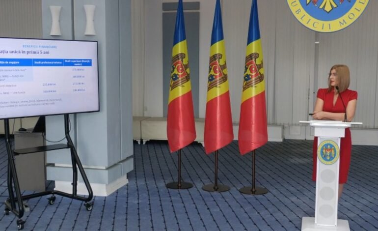 Ministerul Educației acordă indemnizații de până la 375.000 lei tinerilor profesori
