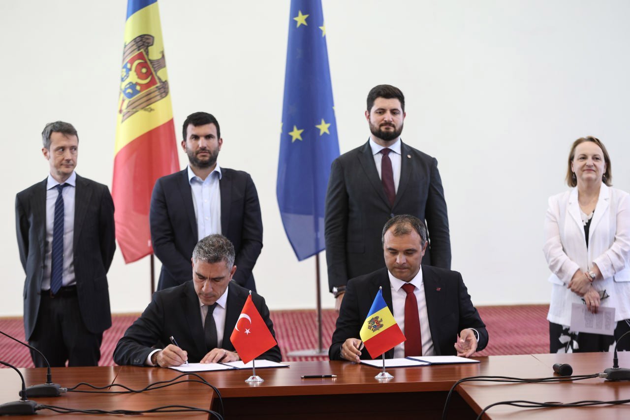 Republica Moldova semnează contractul pentru linia electrică 400 kV Bălți-Suceava